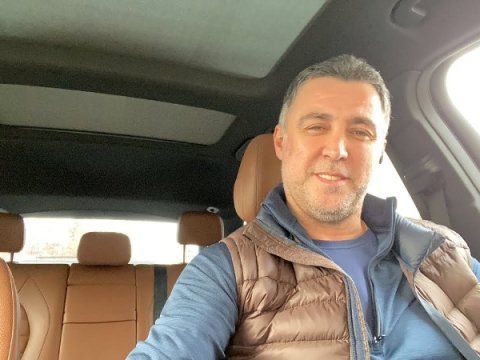 Hakan Şükür ABŞ-da taksi sürücüsü işləyir: İnsanlar mənimlə görüntülənməkdən qorxur