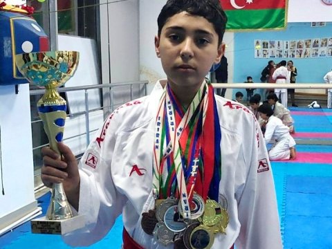 Məktəbli idmançılar qızıl medal qazandılar - FOTO