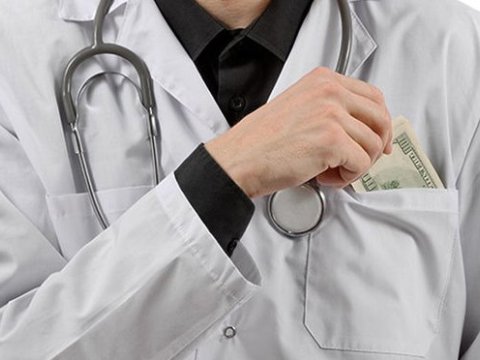 Maaş artımı həkimlərin “pul yanğısı”nı necə söndürəcək?  