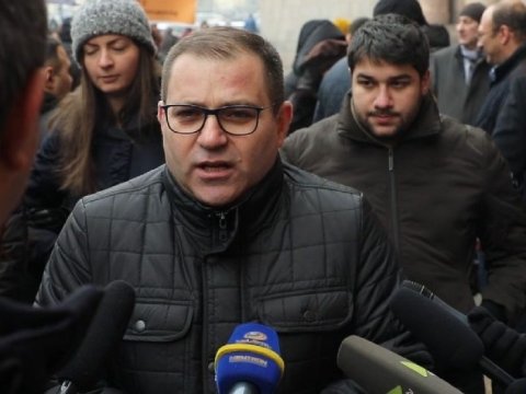 Paşinyanın əsas tənqidçisi saxlanıldı - evindən silah tapılıb