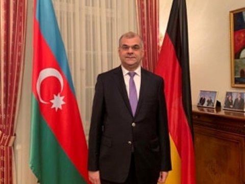 “Azərbaycan diasporunun dostları” - Dostunu göstər, Almaniyada kim olduğunu deyim