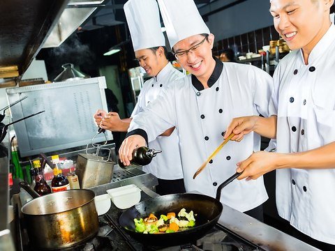 Bakıdakı Çin restoranlarından and-aman: “Çindən heç nə gətirmirik”