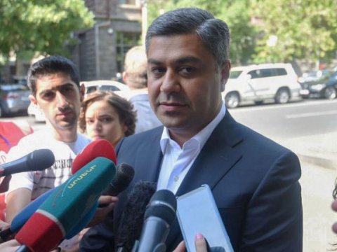 Keçmiş nazir Paşinyanın arvadını məhkəməyə verəcək