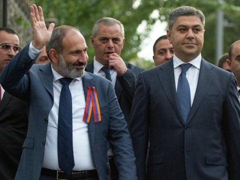 Kremlin əsas favoriti Paşinyana meydan oxudu, planlarını AÇIQLADI