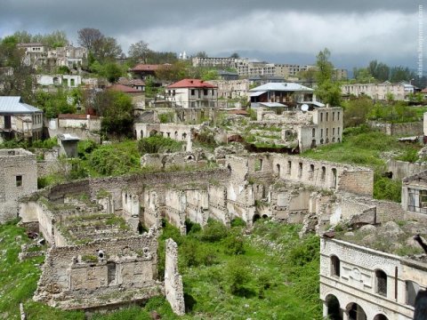 Qarabağ ermənilərindən parlament seçkilərində iştirakla bağlı BAKIYA CAVAB