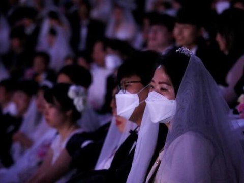 3 min cütlük maskada toy etdi – koronavirusa görə 