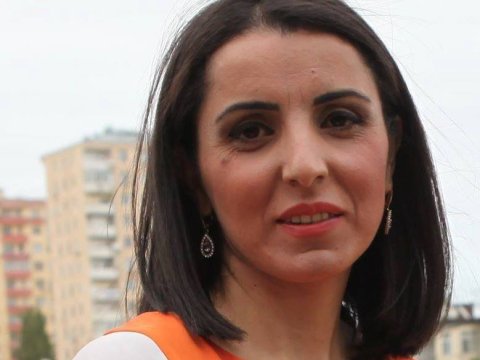 Mətbuat katibi vəzifədən getdi