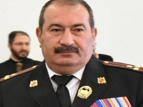 Paşinyan 2 generalı qovdu 