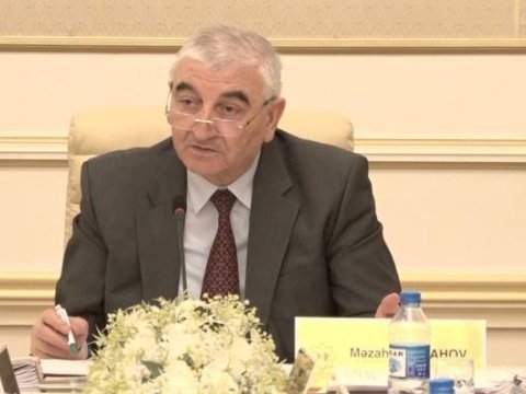 “Kimsə qapını camaatın üzünə bağlayıb...” - Məzahir Pənahov