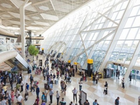 Hava limanında nəzarət gücləndirilib: Koronovirusa nəzarətçi heyətin sayı artırılıb