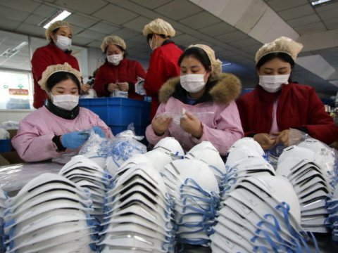 Koronavirusa görə dünyada da maskalar bahalaşıb - QİYMƏTLƏR