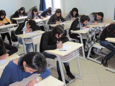 Azərbaycanda IX sinif üzrə buraxılış imtahanlarının birinci mərhələsi keçirilib 