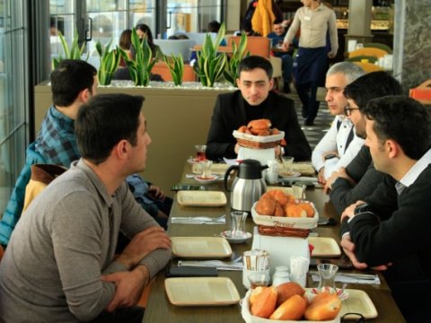 Diaspor Təşkilatının rəhbəri Bakıda jurnalistlərlə görüşdü - FOTO