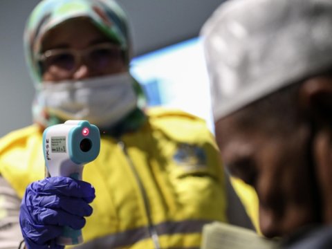 İndoneziyada da koronavirus tapıldı