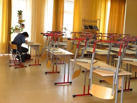 Koronavirusa görə məktəblər və universitetlər kütləvi şəkildə BAĞLANIR