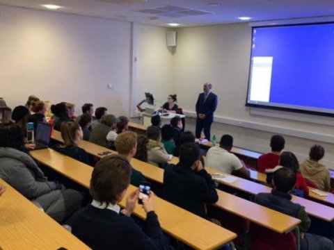 Gürcüstanda ali təhsil alan Azərbaycan vətəndaşlarının sayı azalıb