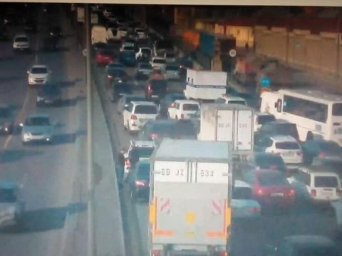 Bakıda qəza prospektdə sıxlıq yaratdı