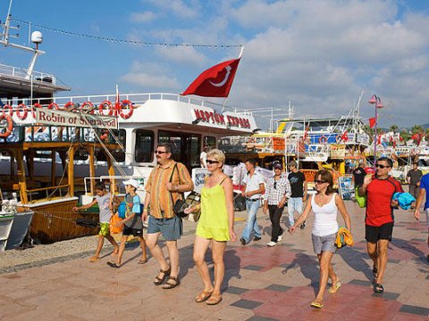 Antalya bu il 6 milyon rus turisti gözləyir
