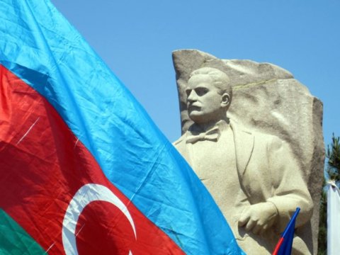 “Onun əleyhinə danışanlar tövbə etməlidirlər” - Rəsulzadənin dəfnindən  “reportaj”