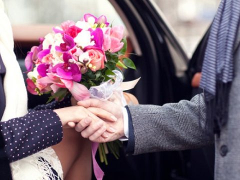 8 Martla bağlı yaşlı və gənc nəslin hədiyyə zövqü necə dəyişib? - SORĞU