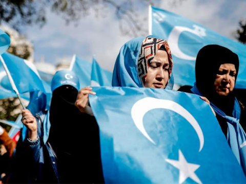Çindən koronavirusla bağlı ayrıseçkilik - “Uyğurların yaşadığı bölgəyə uçuş tətbiq edilməsi sui-qəsddir”
