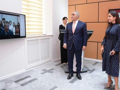 Yeganə çıxış yolu-  “UNEC Extern” mərkəzi - REPORTAJ