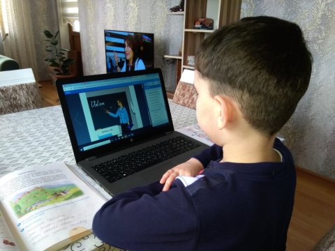 Şagirdlərin distant təhsili üçün vacib təklif: “Göstəriş verin, internet 10 gün pulsuz olsun”