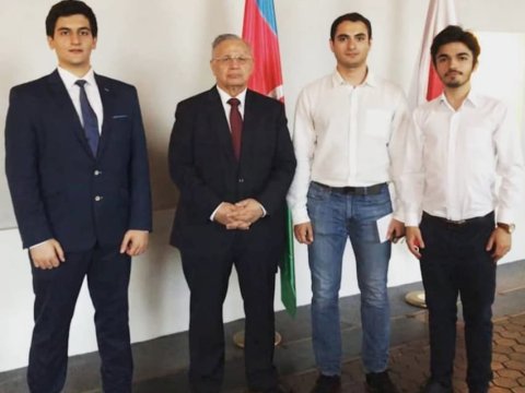Polşada yaşayan azərbaycanlılar koronovirusa görə hərəkətə keçir