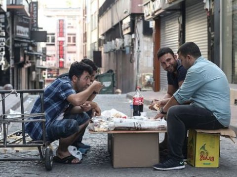 Türkiyədə qanunsuz yaşayan azərbaycanlılar Dövlət Komitəsinə minnətdarlıq etdilər