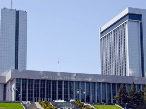 Milli Məclisin işçiləri maaşlarının bir hissəsini koronavirusla mübarizəyə ayıracaq