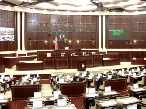 Parlamentin qadağa qoyulan deputatları - ADLAR  