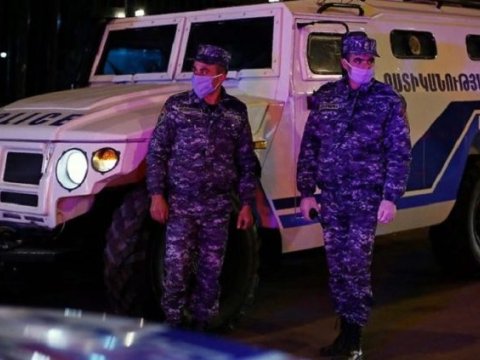 Ermənistanda fövqəladə vəziyyət daha 1 ay UZADILACAQ