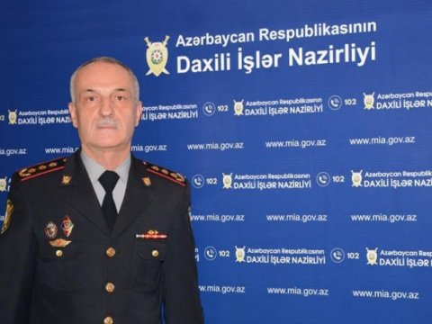 Polis ara məsafəsini niyə pozur? - DİN rəsmisi: “Onlar öz sağlamlığını risk altına atır”