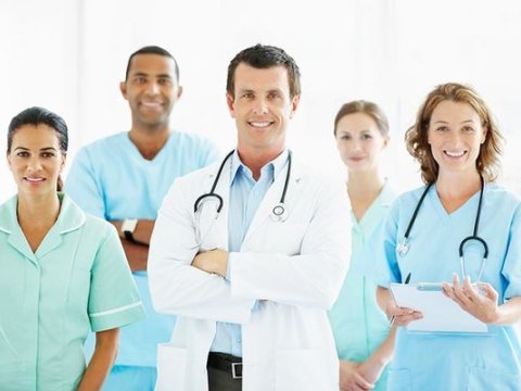 Xaricdə çalışan 19 azərbaycanlı həkim bu gün könüllü olaraq Azərbaycana gəlir 