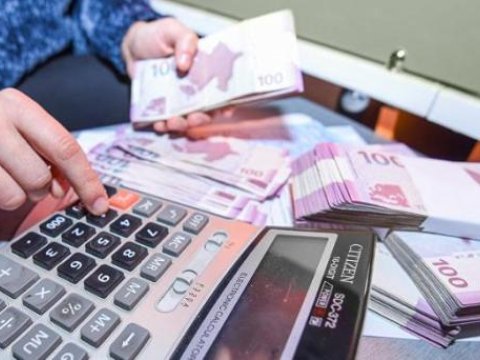Maliyyə dəstəyi alan vergi ödəyicilərinin adları açıqlandı - SİYAHI