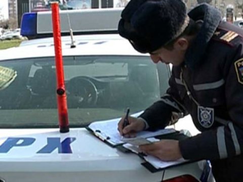 Yol polisi karantin rejimini pozan daha 2543 nəfəri cərimələdi 