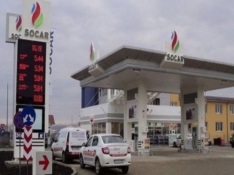 Benzinin qiyməti Azərbaycanda da enəcək?