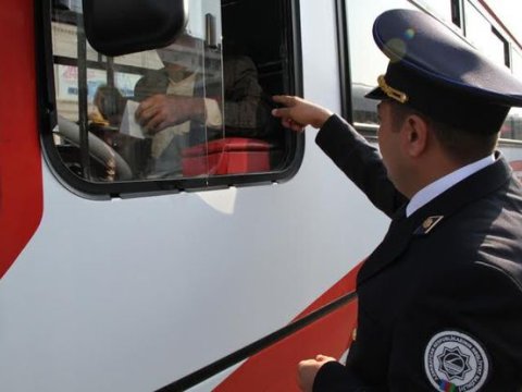 Avtobus sürücüləri koronavirus testindən keçirilir