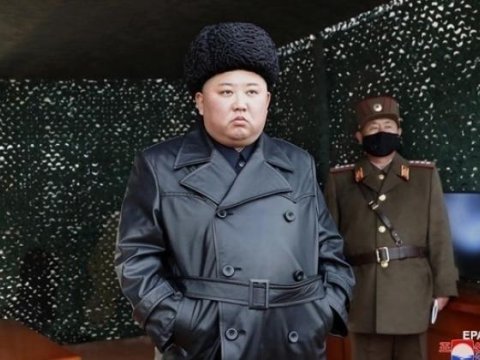 “Kim Çen In sağdı, amma yeriyə bilmir” - MƏNBƏ