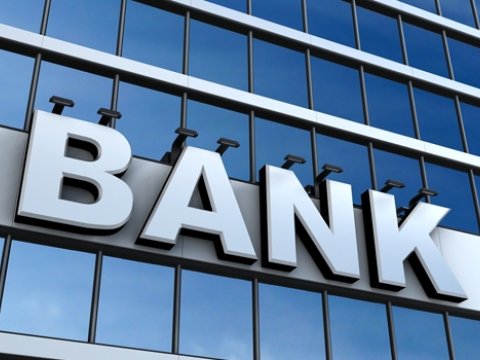 Məhkəmə iki bankı müflis elan etdi - QƏRAR