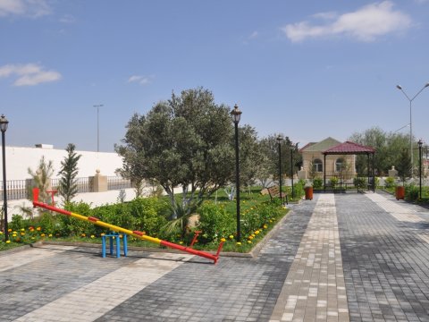 Bəzi şəhər və rayonlarda parklar BAĞLI QALDI