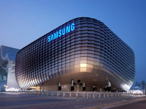 “Samsung”un vitse-prezidenti xalqdan üzr istədi