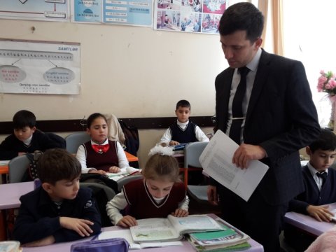 “2” alan şagirdlər sinifdə qalacaq - Təhsil Nazirliyi