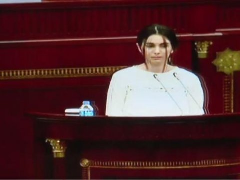 Deputatlardan şuşalı qızın parlamentdəki çıxışına REAKSİYA