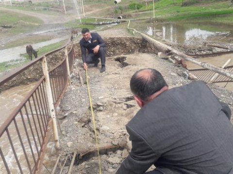 Ağstafada sel 3 körpünü dağıtdı - FOTO