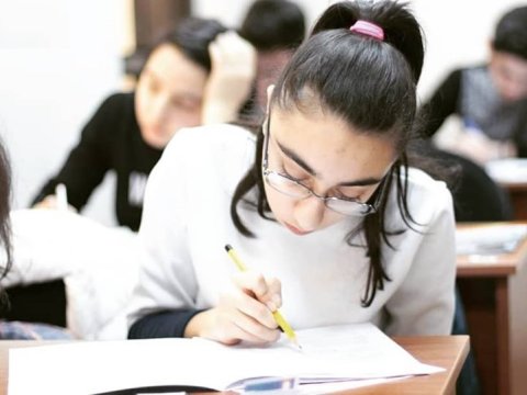 Ali məktəbələrə və kolleclərə sənəd qəbulu QAYDALARI açıqlandı 