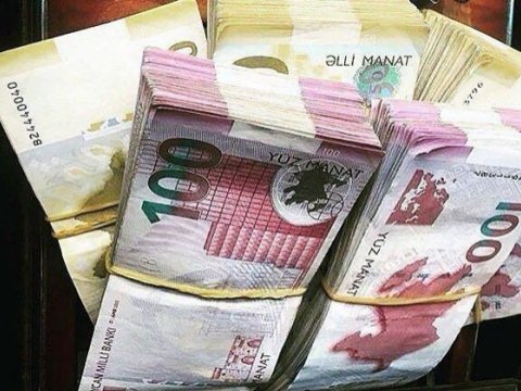 Bağlanan 4 bankda 215 min əmanətçinin pulu qalıb  