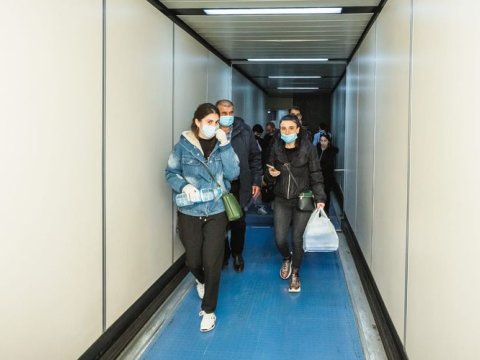 “Ailəliklə Ukraynaya bir günlük toya getdik, koronavirusa görə 3 ay geri qayıda bilmədik” - MÜSAHİBƏ