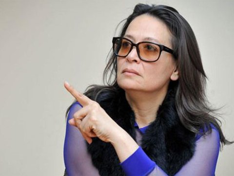 “O xəbəri yayanı axtarıram, tapsam dişimlə didəcəm!” - Zeynəb Xanlarovanın qardaşı qızı HƏDƏLƏDİ