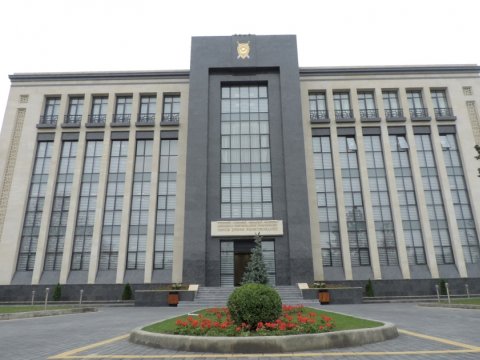 Gəncədə 23 yaşlı qız xəstəxanada öldü, cinayət işi AÇILDI